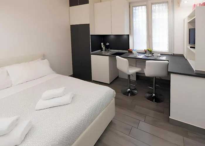 Fram Termini Station Apartment *